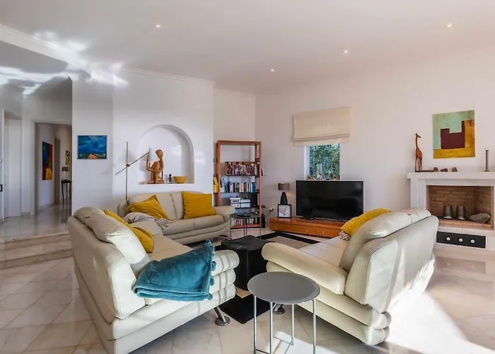 Viola By Gabi Miguel ヴィラ