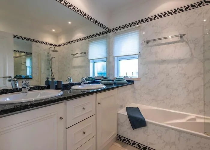 Viola By Gabi Miguel ヴィラ シルヴェス