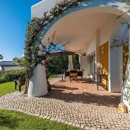 Villa Viola By Gabi Miguel *